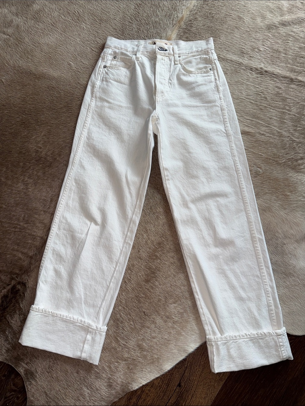 AMO White Sonia Cuffed Boyfriend Jeans Sz 24